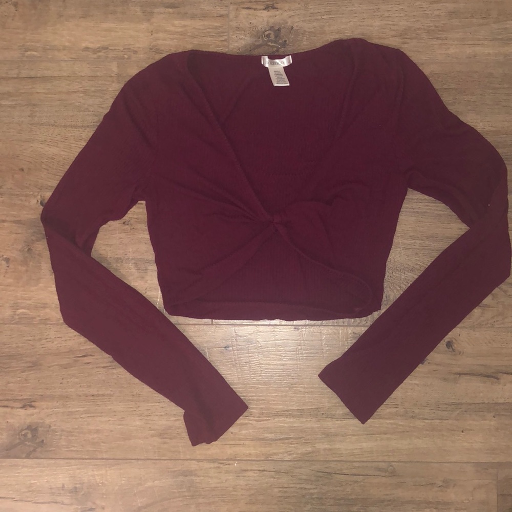 FashionNova Cropped Long Sleeve